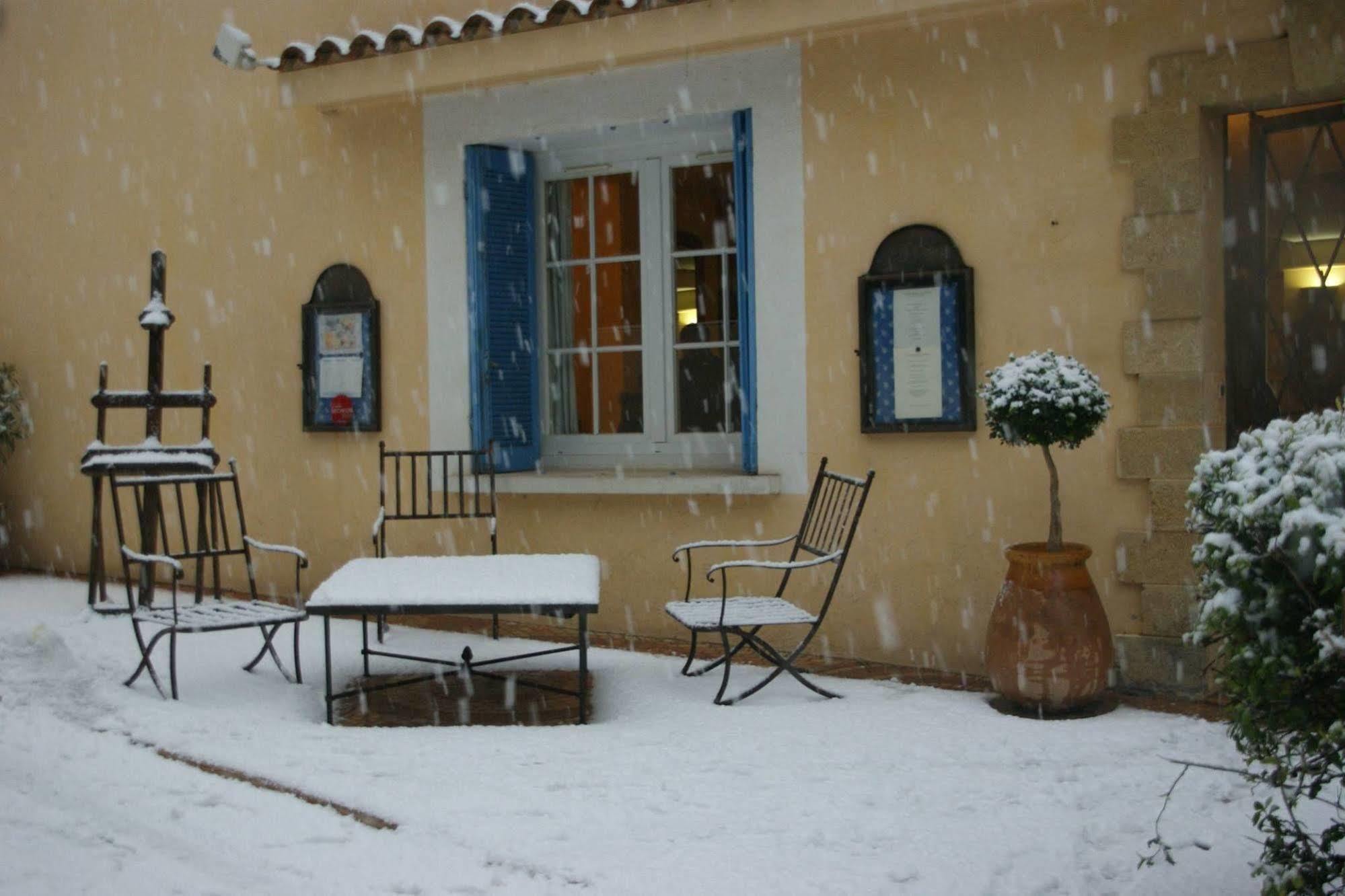 Auberge Des Glycines Porquerolles Exteriér fotografie